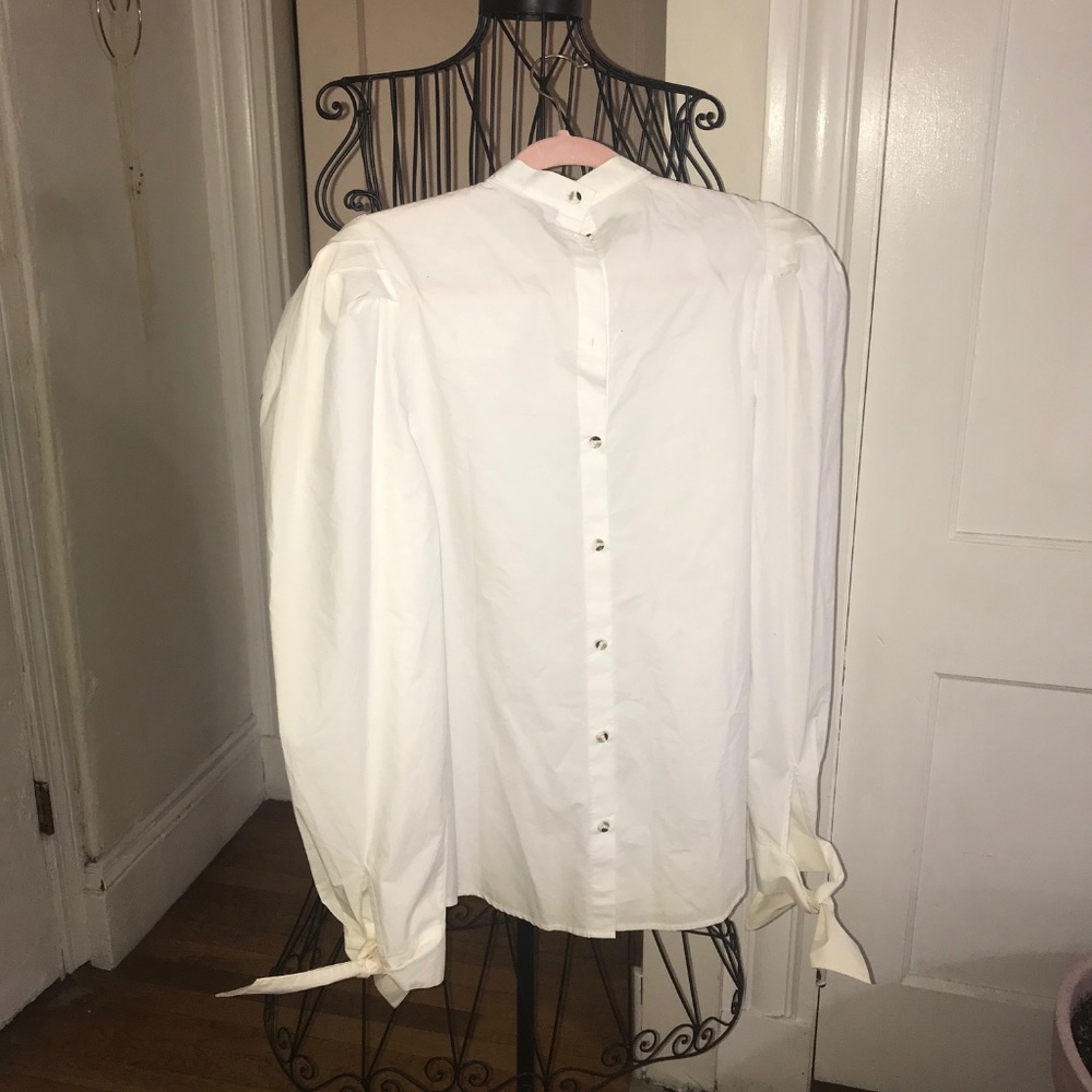Free People ; white top, unworn w/ tags